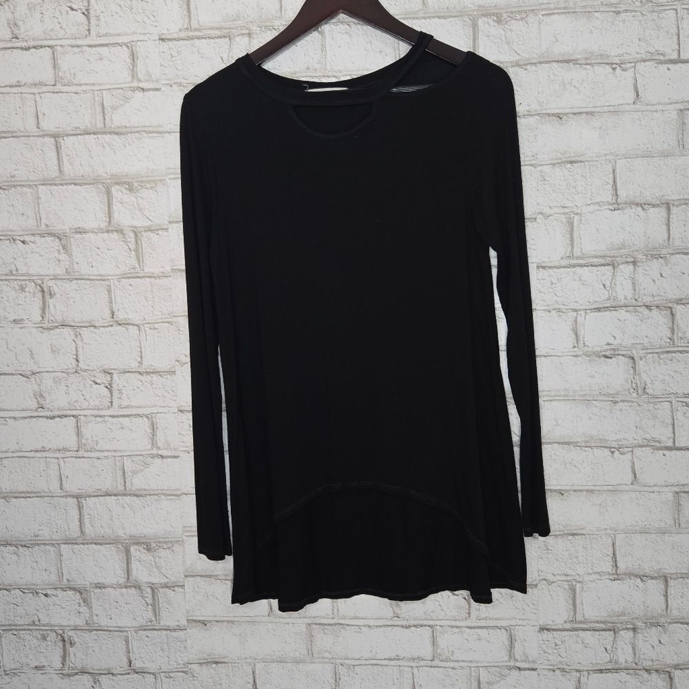 Peyton Jensen black long sleeve tee